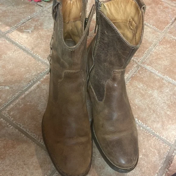 Born Karin Leather Side Zip Heeled Boots Brown Size 7.5 - Picture 4 of 8